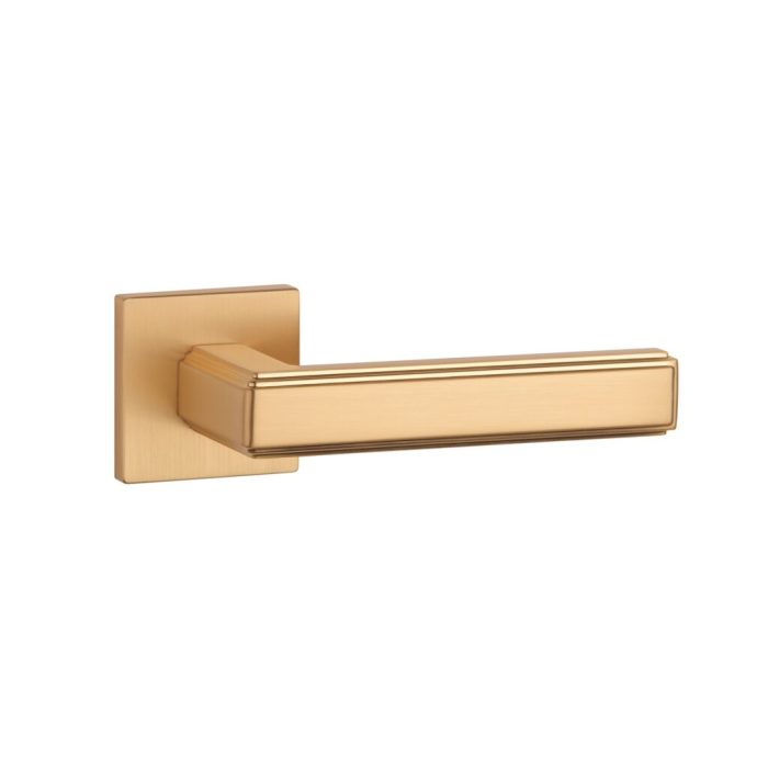 Tev Handles' Raflesia handle in matt gold provides a sophisticated finish, perfect for premium interiors with a modern square rose.