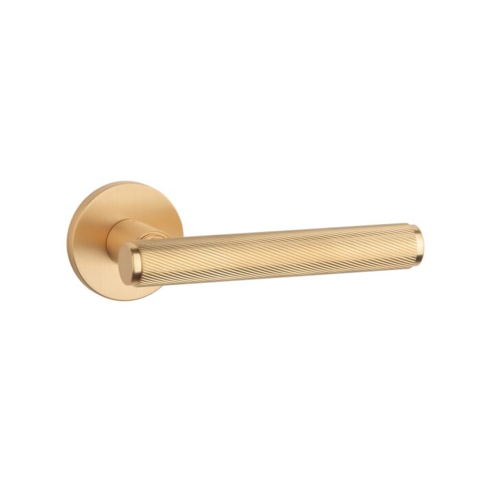 Tev Handles offers the Kerria in matt gold, a luxury modern handle ideal for premium indoor spaces and modern interiors.